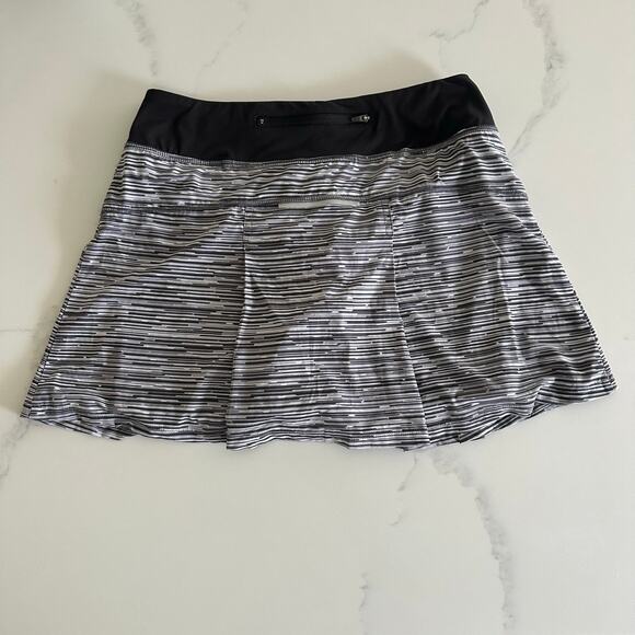 LL Bean Skort Size Small with Back Zipper - Picture 4 of 9